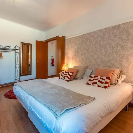 Localtraveling Chiado Trindade * Lisbona