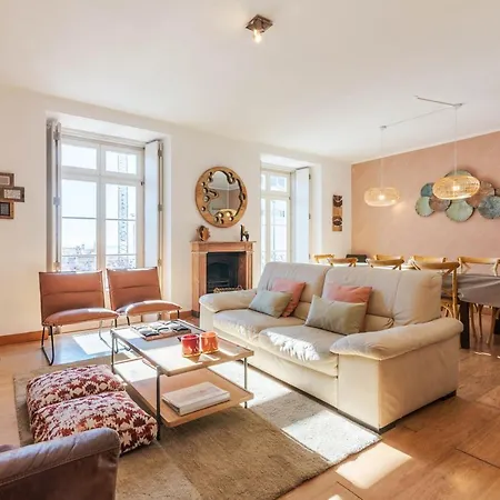 Localtraveling Chiado Trindade Apartman