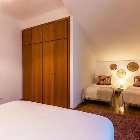 Localtraveling Chiado Trindade Апартаменти