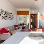 Localtraveling Chiado Trindade Lissabon